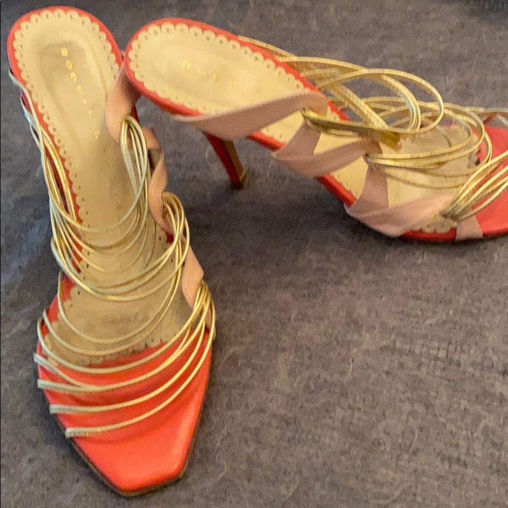 Gorgeous strappy Greek goddess shoe